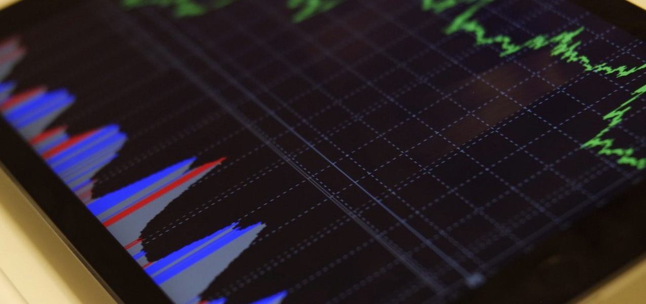 赔率统计深度解析:皇冠新2带你理性玩转真人桌游与六合彩